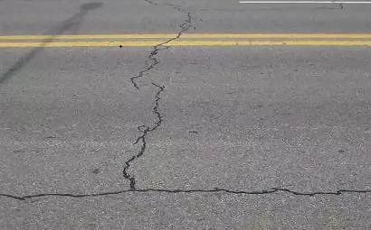 Common diseases and maintenance points of asphalt pavement in roads and bridges